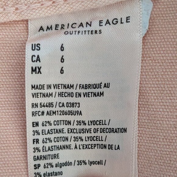 AMERICAN EAGLE Highest Rise 90's Boyfriend Cargo Shorts; Peach; Stretch; Size 6 - Picture 5 of 6